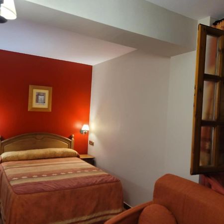 Apartamentos Casa Espanol Broto Zewnętrze zdjęcie