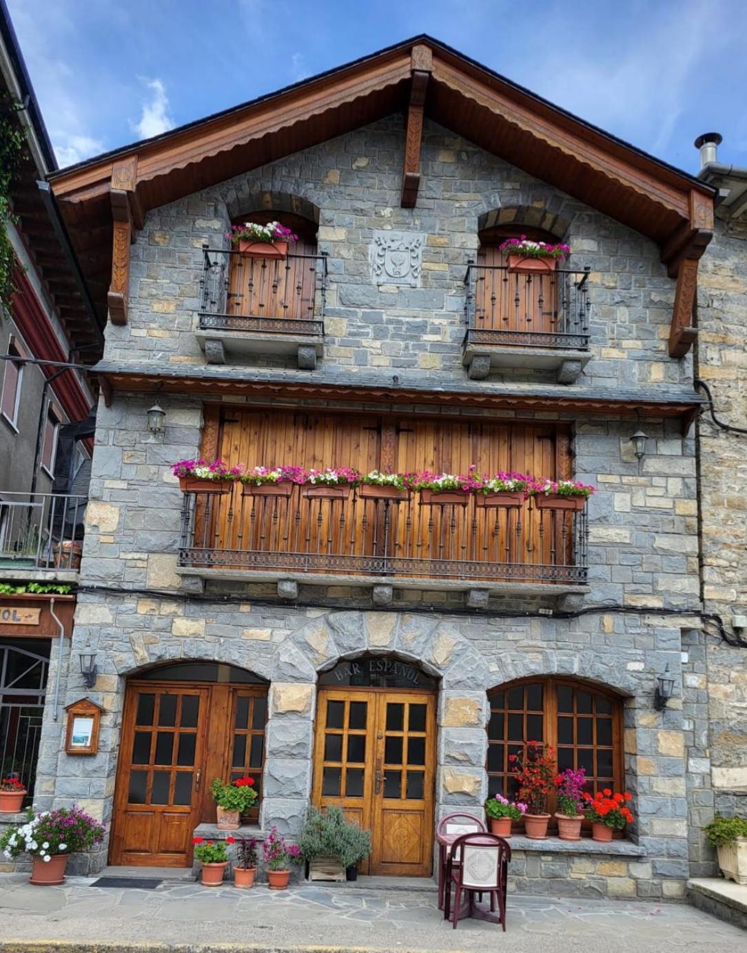 Apartamentos Casa Espanol Broto Zewnętrze zdjęcie